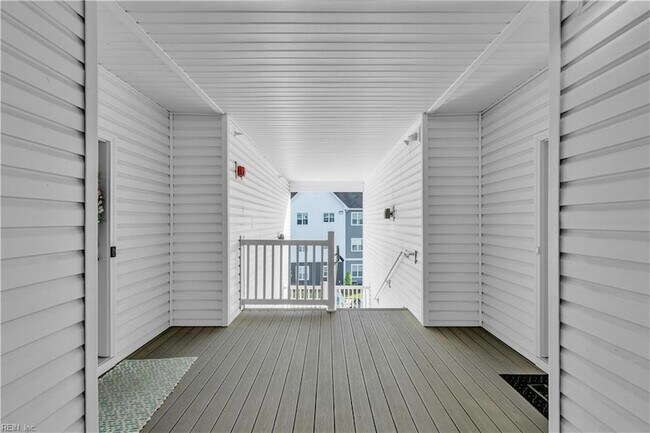 Building Photo - 1732 Dromolin Dr