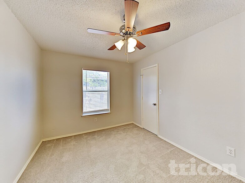 Building Photo - 714 Charles City Dr