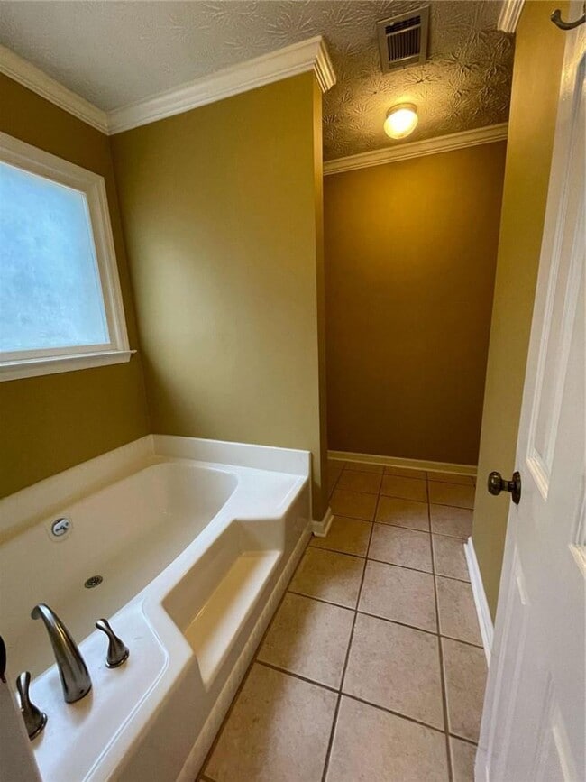 Building Photo - 2273 Windland Dr