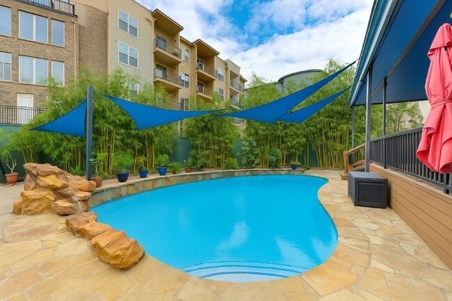 Building Photo - 122 Vieux Carre Dr