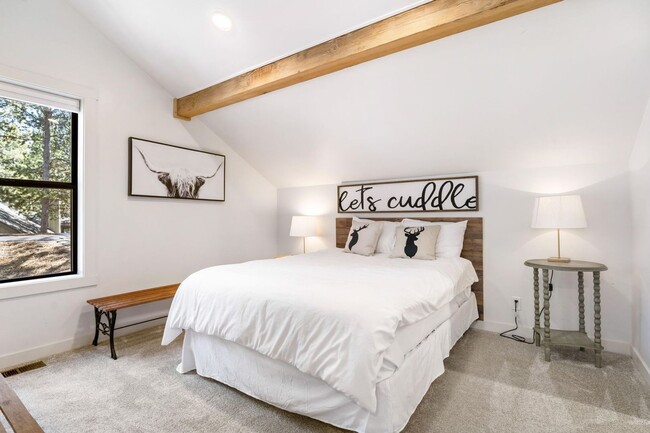 Building Photo - #11 Deer Lane, Sunriver OR 97707 - Long Te...