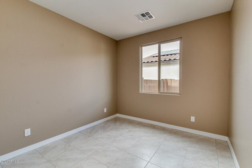 Building Photo - 17695 W Buchanan St