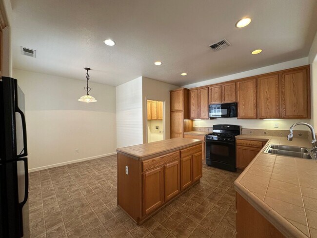 Building Photo - Curti Ranch House