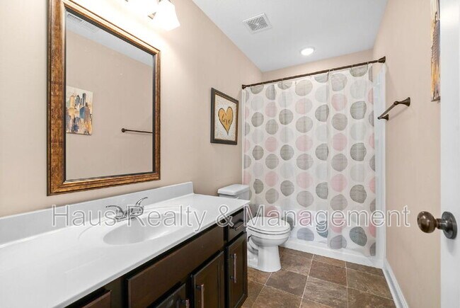 Building Photo - 112 Sycamore Hill Dr