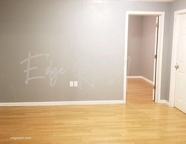 Building Photo - Now leasing for May 2026! Four Bed/One Bath