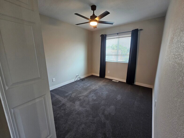 Building Photo - 4655 Badlands Ct
