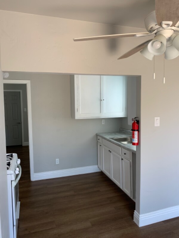 Building Photo - 176 N F St