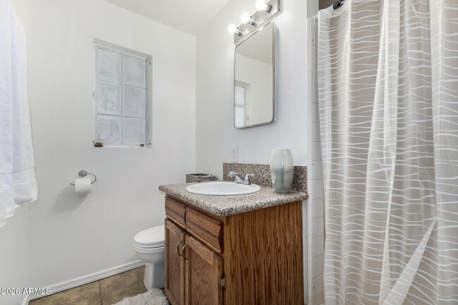 Building Photo - 3945 W Orange Dr