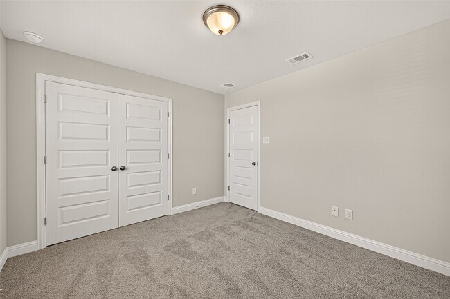 Building Photo - 409 Aurora Creek Ln