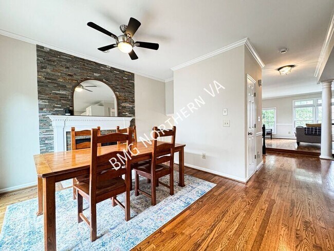 Building Photo - 6600 Dunwich Way