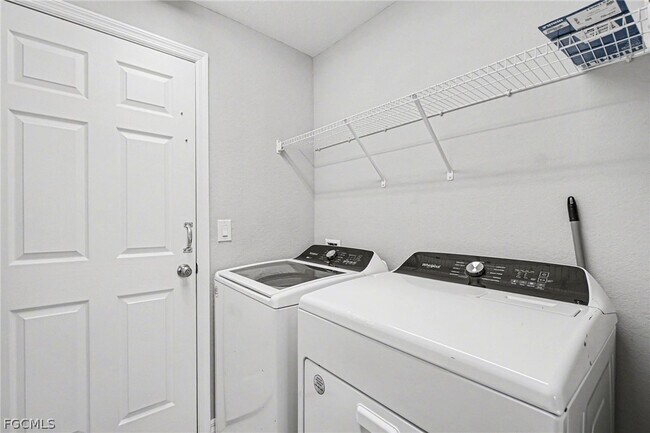 Building Photo - 3217 NW 3rd Ave