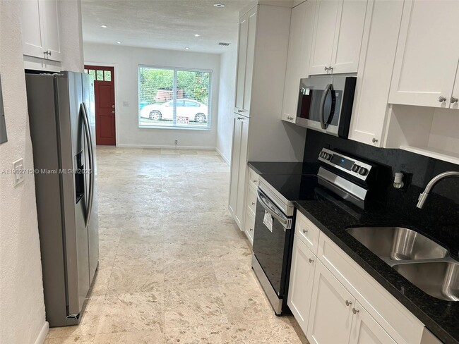 Building Photo - 1584 NE 110th Terrace