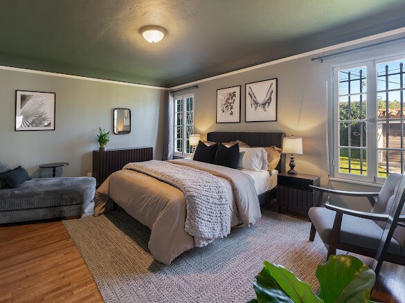 Bedroom A - 1442 S Burnside Ave