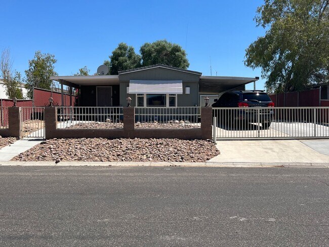 Primary Photo - 4 Bedroom doublewide with Garage/Workshop ...