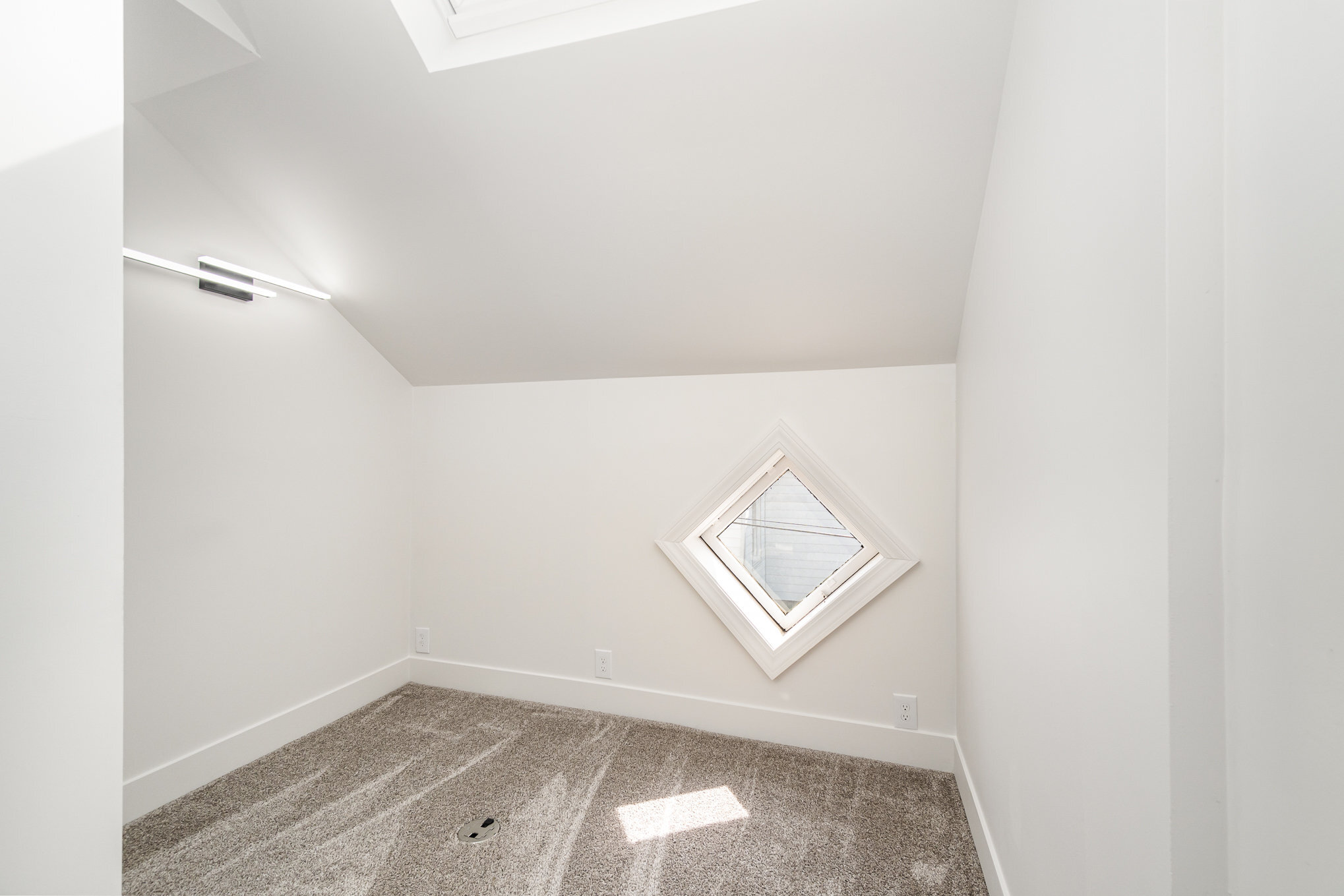 Building Photo - 49 Southview Ave