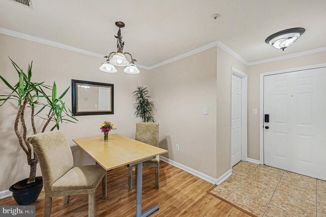 Building Photo - 1067 Gardenview Loop