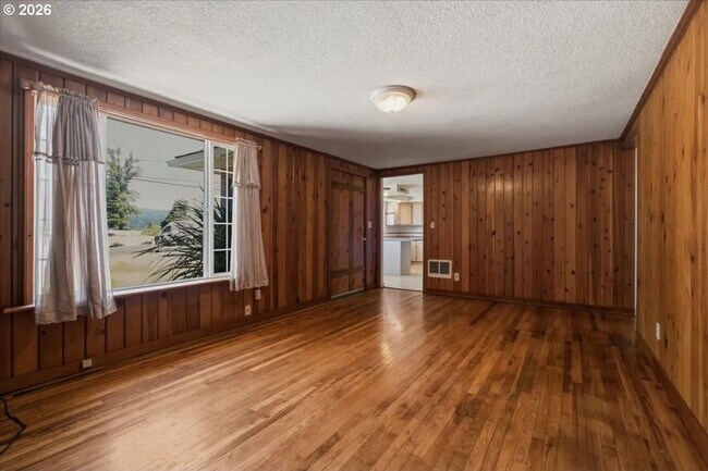 Building Photo - 1290 Riggs Hill Rd