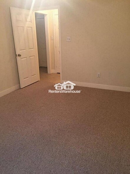 Building Photo - 4100 Blossom St