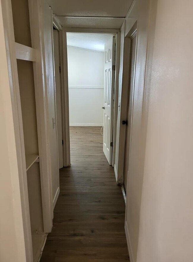 Building Photo - 6727 Saltwater Blvd