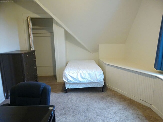 Building Photo - 113 Comstock Pl