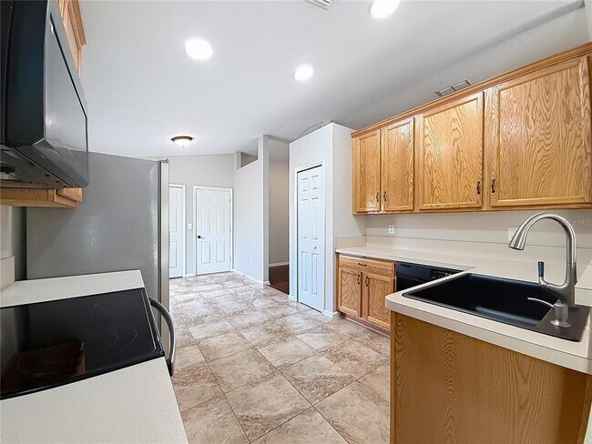 Building Photo - 6358 SW 155th Pl