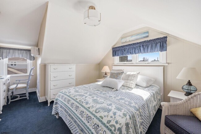 Building Photo - 115 N Sumner Ave