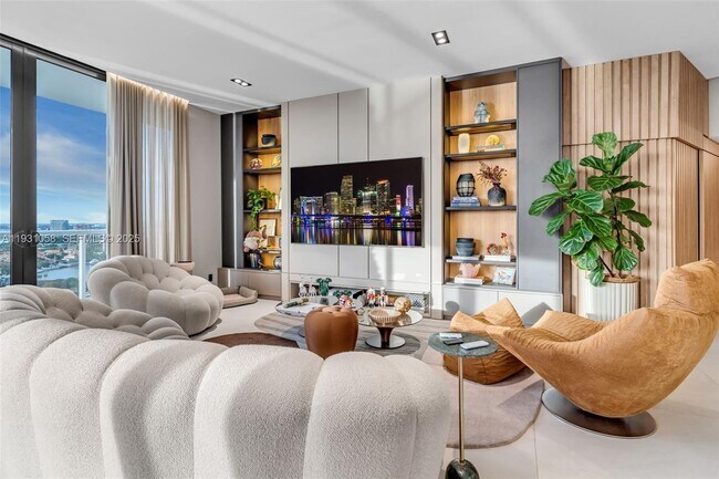 Building Photo - 20281 E Country Club Dr