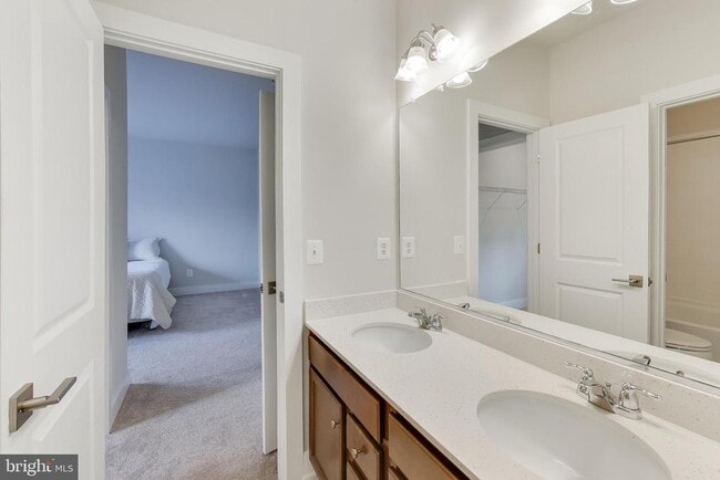 Building Photo - 3897 Hillview Ct