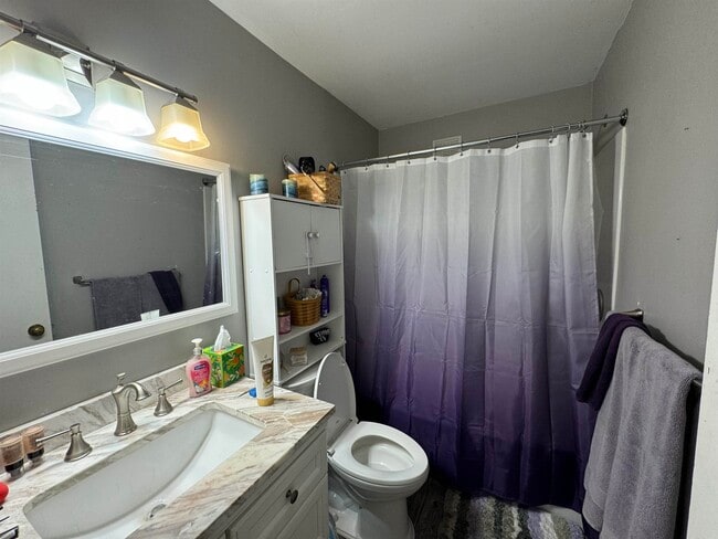 Building Photo - 122 Waterlick Ct