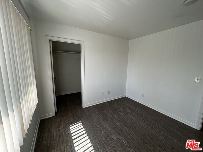 Building Photo - 14359 Haynes St