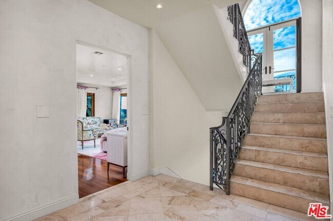 Building Photo - 3110 Benedict Canyon Drive
