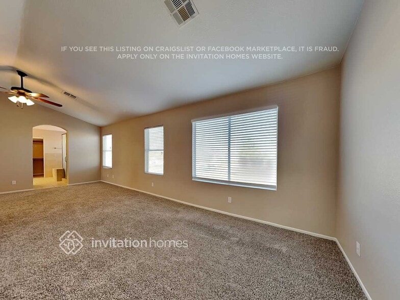 Building Photo - 2124 Desert Peak Rd