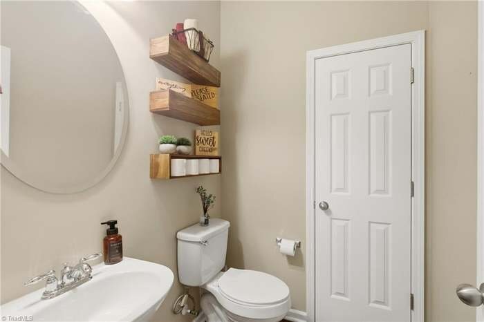 Building Photo - 2460 Alderbrook Dr