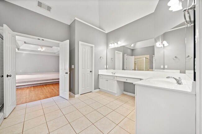 Building Photo - 521 Wooded Mountain Trail