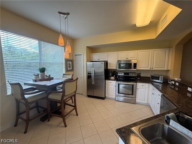 Building Photo - 10540 Amiata Way