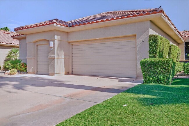 Building Photo - 83 N Kavenish Dr