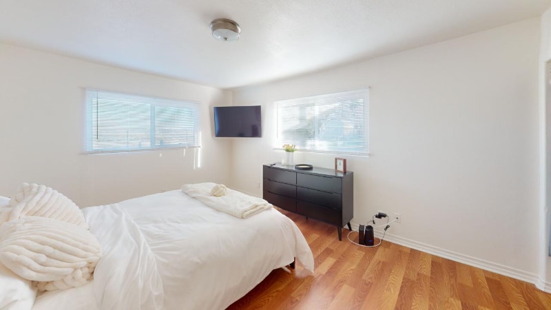 Building Photo - 9531 E Ave T-12