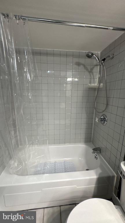 Building Photo - 5909 Tamar Dr