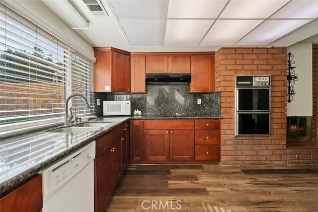 Building Photo - 23850 Vía Jacara