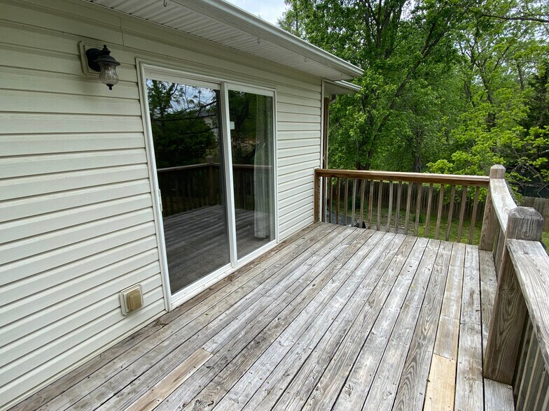 Porch off of living room - 12 Brookside Cir