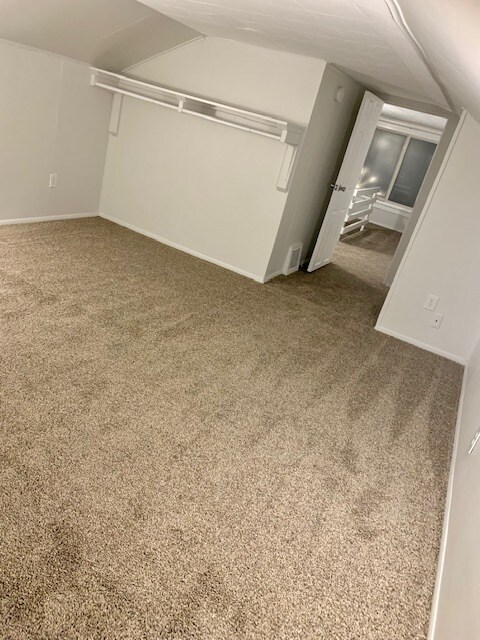 Building Photo - 824 Center St