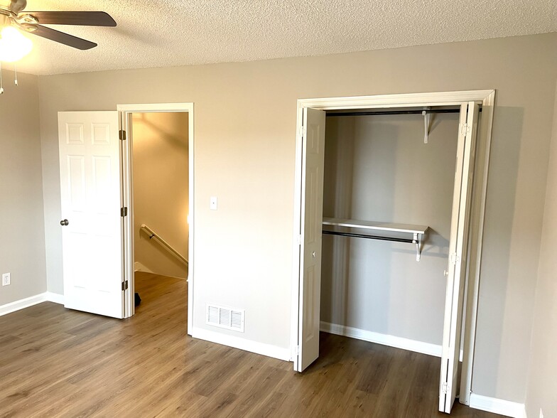 Building Photo - 3730 Old Flowery Branch Rd