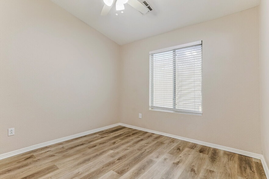 Building Photo - 510 N Danyell Dr