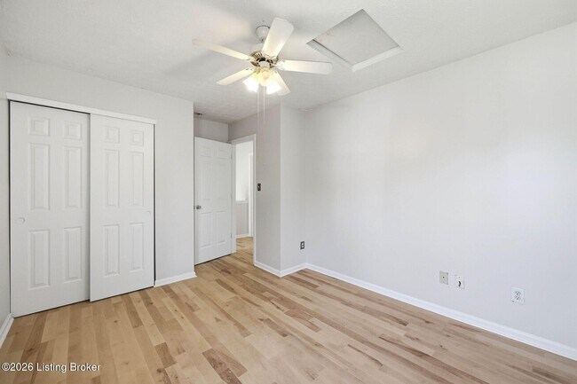 Building Photo - 4029 Orchard Lake Dr