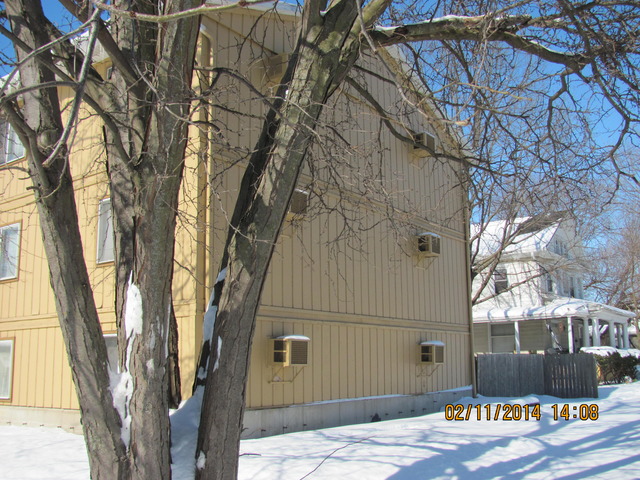 Building Photo - 537 Joliet St
