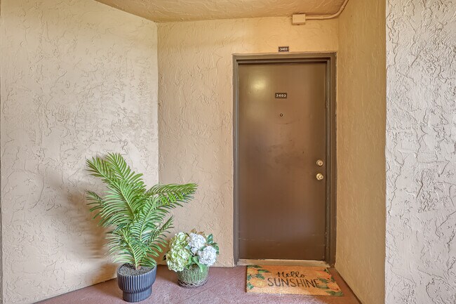 Building Photo - 2455 Lindell Blvd