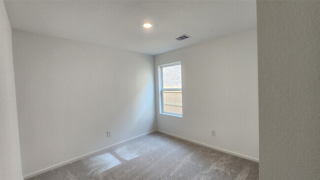 Building Photo - 16723 Old Wagon Wy