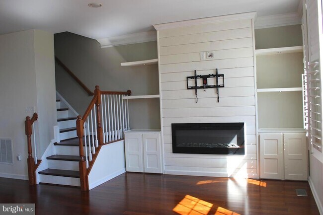 Building Photo - 23261 Carters Meadow Terrace