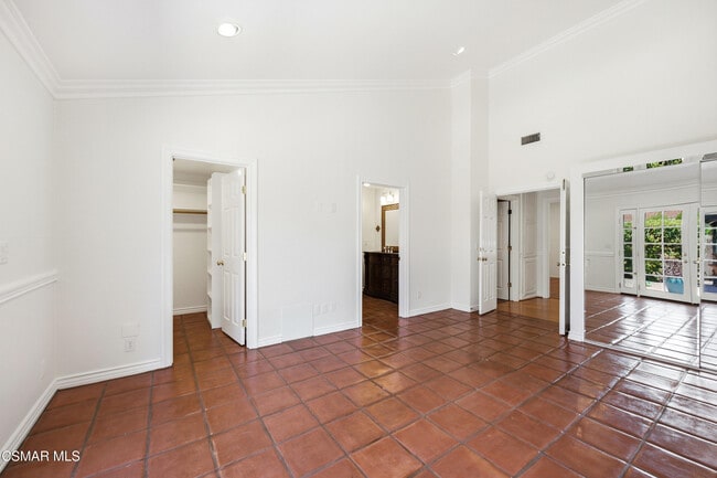 Building Photo - 1090 Elfstone Ct
