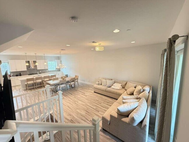 Building Photo - 5348 Sagan Ln